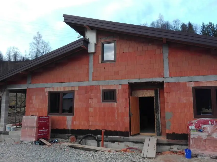 Hotová strecha, celkový pohľad 5, Kysuce