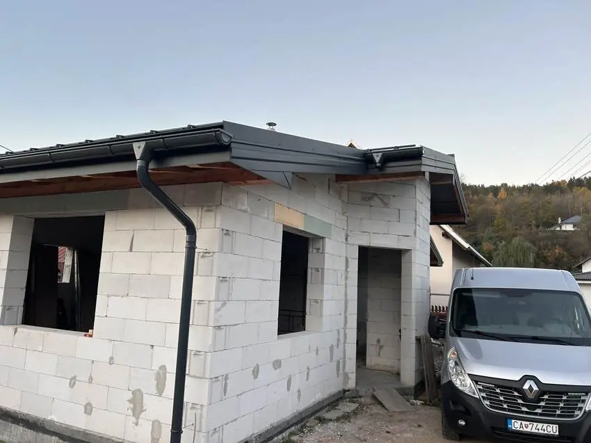 Hotová strecha, celkový pohľad 43, Kysuce